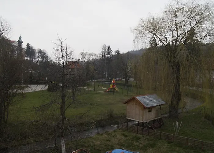 Olivier アパート ポラニツァ・ズドゥルイ